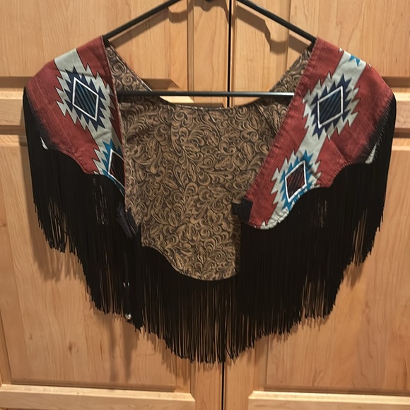 Western fringe top measurements in pictures adjustable size with Velcro - Picture 8 of 14